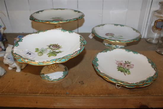 Mid 19th century Davenport part dessert service, 25cm x 15cm, plates 22.5cm(-)